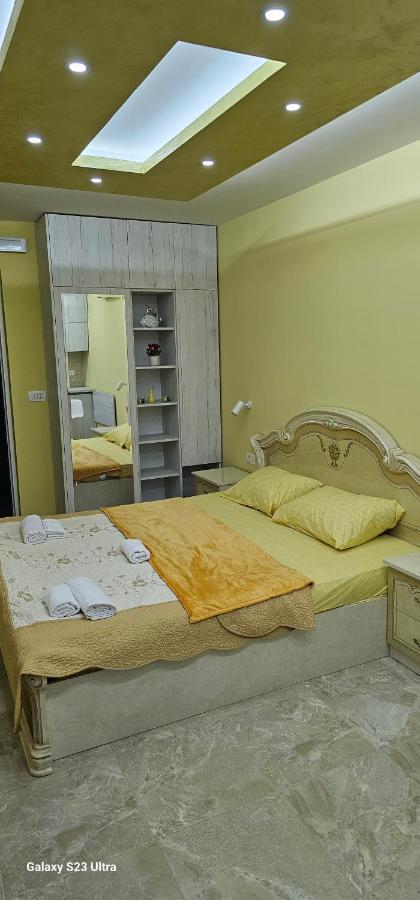 Ekonomic Apartmani Golubovci Exteriör bild